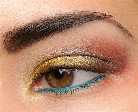 Makeup Geek Liquid Gold Pigment Review & Swatches