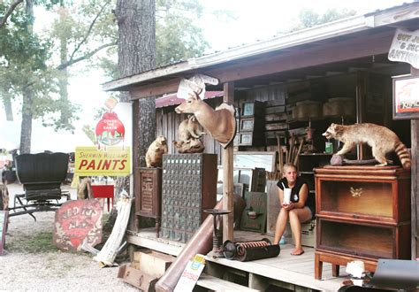 The Highway 127 World's Longest Yard Sale