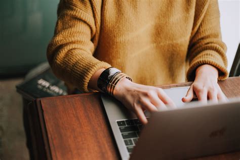 Memorial Writing - Obituary and Eulogy Tips