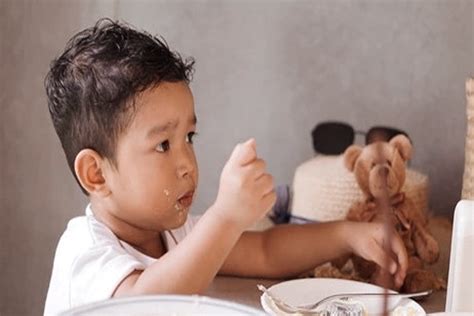 toddlers development  milestones   month