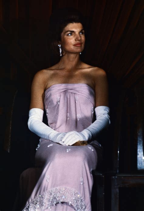 The Secret Jackie Kennedy Kept Hidden in the Soles of Her Shoes | The