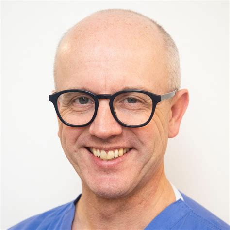 Surgeons - South West London Elective Orthopaedic Centre | SWLEOC