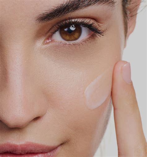 VICHY UV-Сlear Невесомый солнцезащитный флюид для лица — где купить