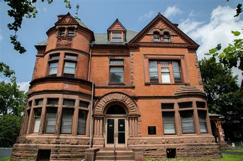 Local report explaining the unique history of Bennington 2