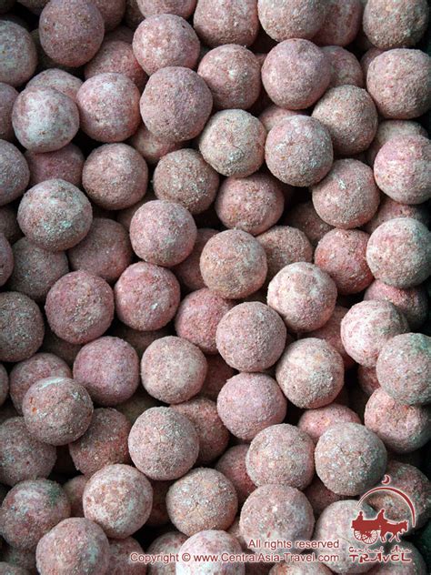 Курт. Универсальный кисломолочный продукт Средней Азии
