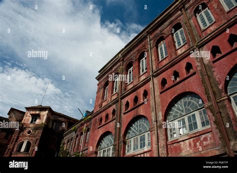 Chittagong court building hi-res stock photography and images - Alamy