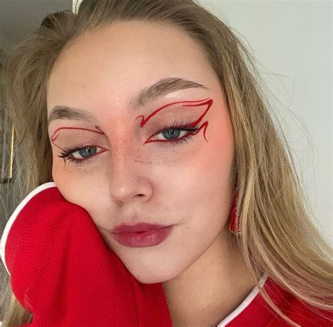 Пин на доске Make up в 2024 г | Виды макияжа, Потрясающий макияж, Идеи ...