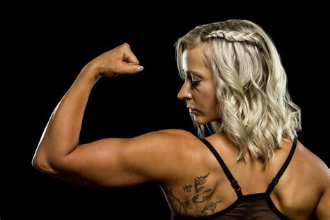 Fitness & Bodybuilding Photography | Fitness Shoot with Samantha — Mark