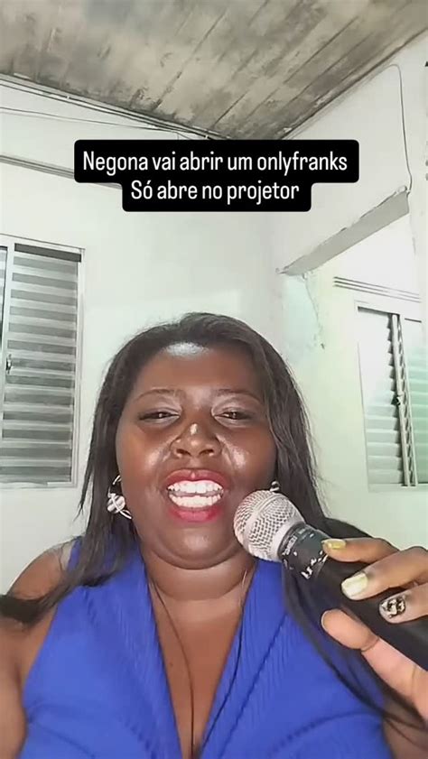 Comendo O Cuzao Da Negona