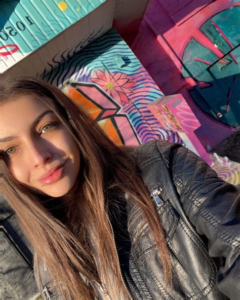 Chloe Night | Turned 29 today. Hello from a gender neutral washroom ♒️