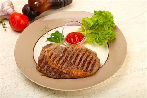 Rib eye steak 12268595 Stock Photo at Vecteezy