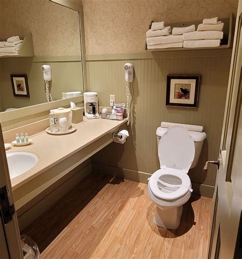 ESSENHAUS INN & CONFERENCE CENTER - Updated 2025 Prices & Hotel Reviews
