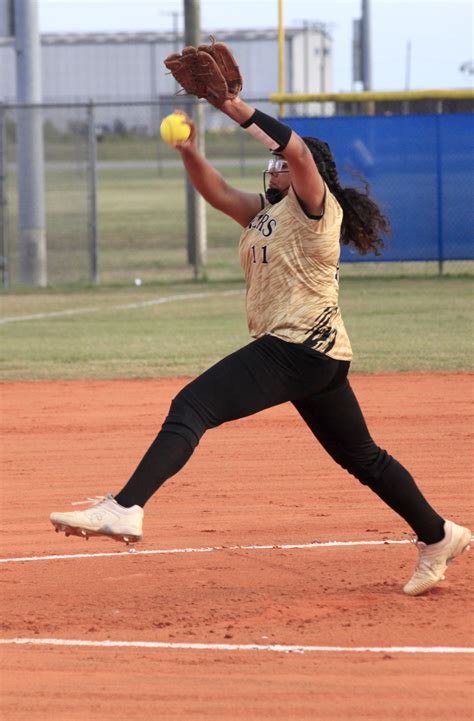 Young Terriers picking up wins • The Seminole Tribune