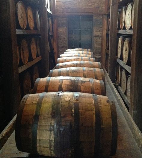 cork-barrel-woodford-reserve-barrel-selection15016169_594391160745005