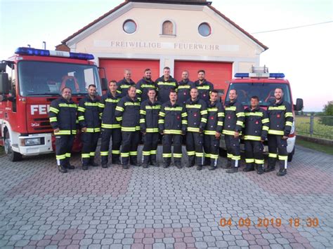 Neuen Einsatzbekleidung: Hose plus Jacke statt Overall für die
