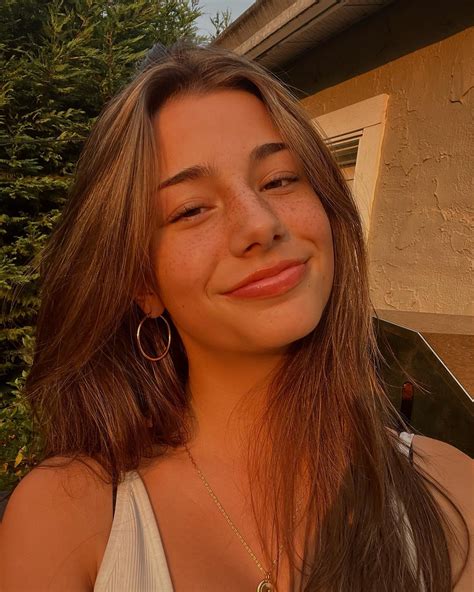 Mikayla Campinos Late Bday Dinner Pics :) Love Yall