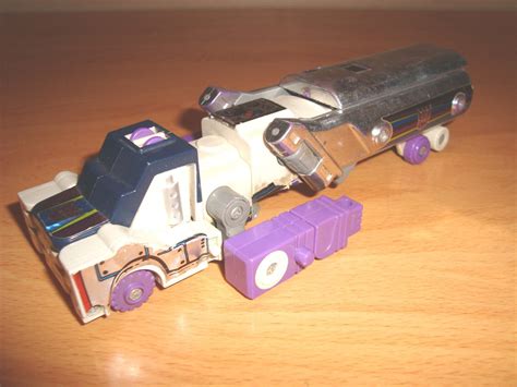 Original TRANSFORMERS G1 OCTANE Figure w/ Tank Top HASBRO/TAKARA ...