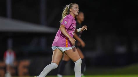 Ally Brown, Mac Midgley talk about what Tennessee soccer careers meant