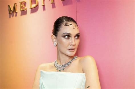BUKTI Luna Maya Sudah Cantik Sejak Dulu, Beredar Foto Jadul Mantan ...