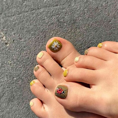 Ladybug Toenails Lookin' Up: Pedi Party