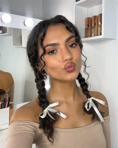 hairstyle curly hair 13