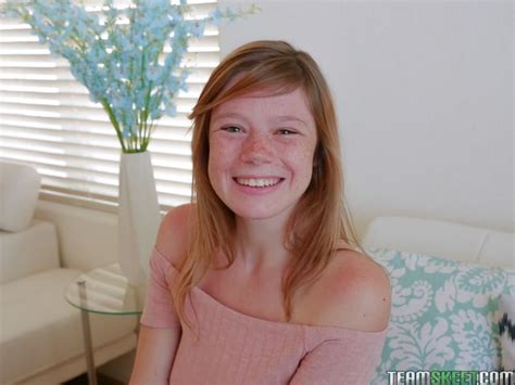 Mia Collins : r/dreamaboutdeath