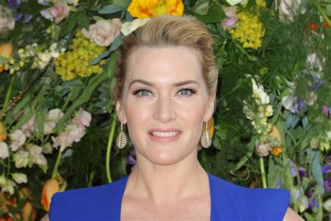 April 13: 'A Little Chaos' Premiere in London - 0004 - Kate Winslet Fan