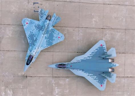 Российский перспективный истребитель Су-75 в габаритном сравнении с Су-57
