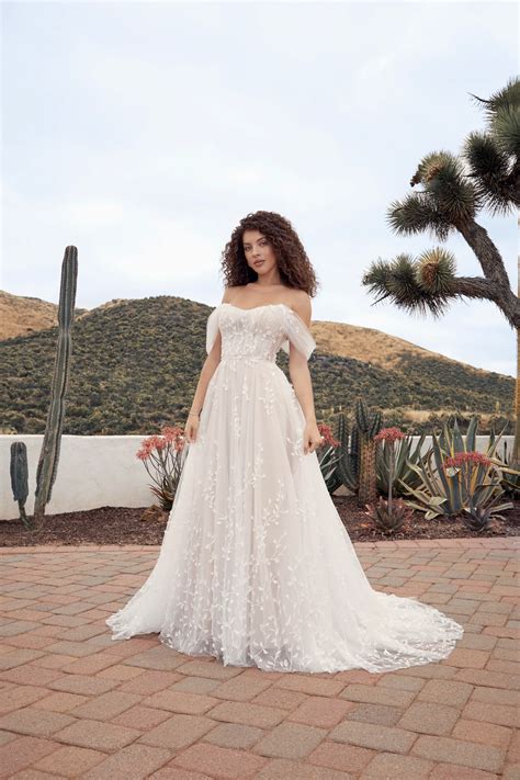 Beloved by Casablanca Spring 2024 Bridal Dresses | White Wisteria