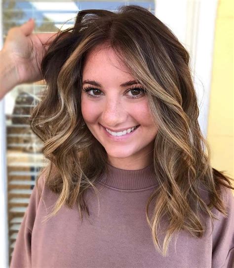 Medium Layered Haircut Round Face