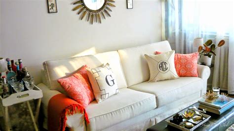 DIY Monogram Pillow | Home Chic Club: DIY Monogram Pillow