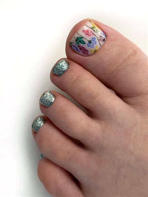 Летний педикюр | Summer toe nails, Toe nails, Pink toe nails