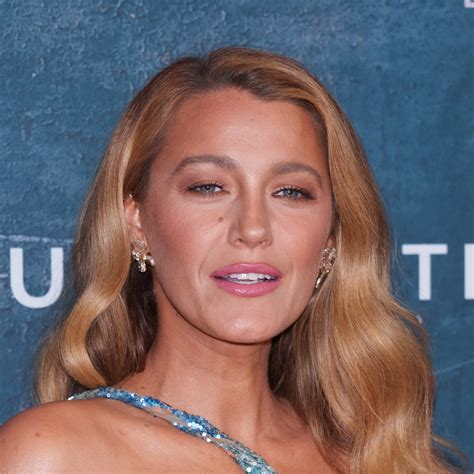 L’Oréal Colour Riche Blake’s Red Lipstick Review | Teen Vogue