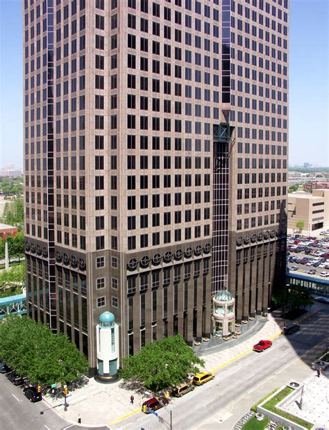 JPMorgan Chase Tower - The Skyscraper Center