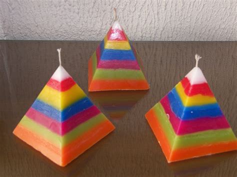 Objetos Com Formato De Piramide - 9