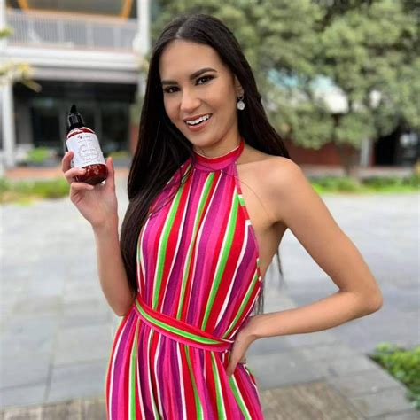 7 Potret Miss Supranational Selandia Baru 2025 Rovelyn Milford, Angelic