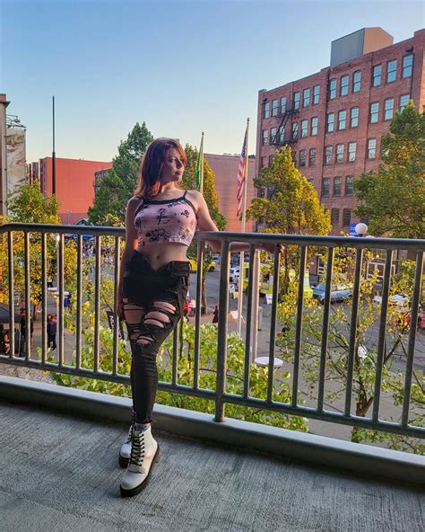 Rylie Rowan Bio, Age, Career, Net Worth, Height, Education, Boyfriend