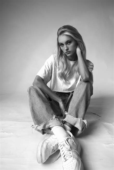 Pure : r/Summer_Hart