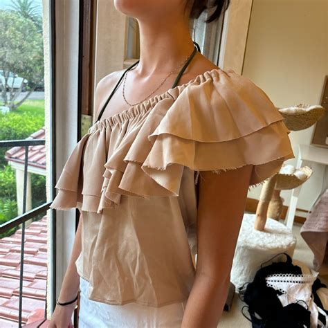 sir  label  shoulder top size  depop