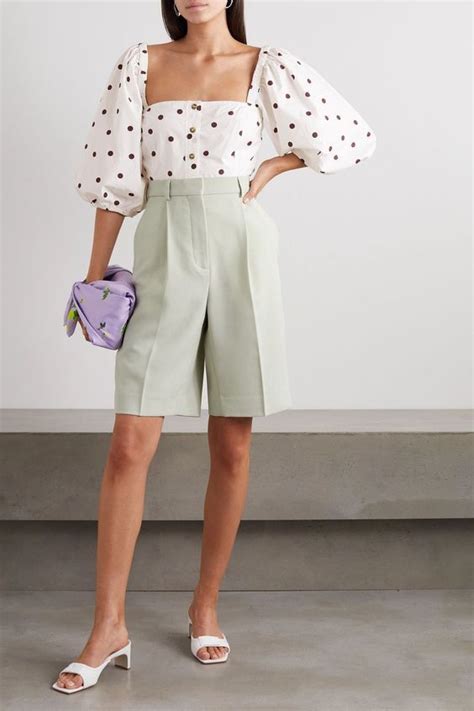 Bermuda: A peça ”must-have” do momento | Popular clothing brands, Polka ...