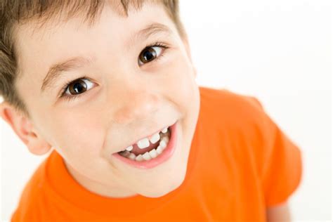 despre molarii de  ani atentie parinti happydentclinic