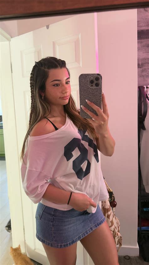 Mikayla Campinos (@mikaylacampinos) • Instagram photos and videos