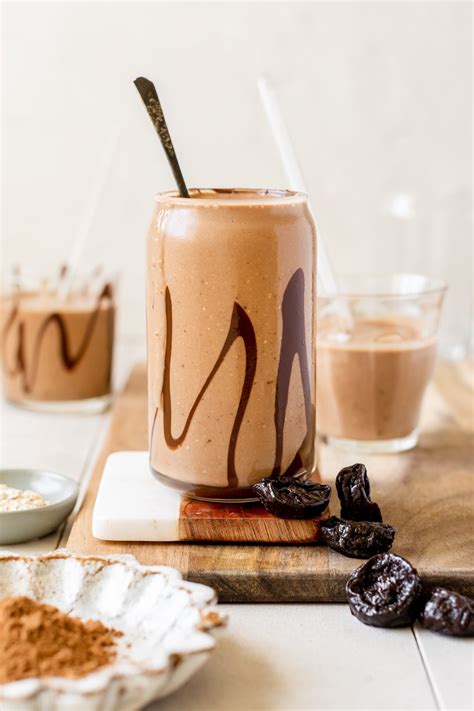 Creamy Chocolate Smoothie • Kroll's Korner