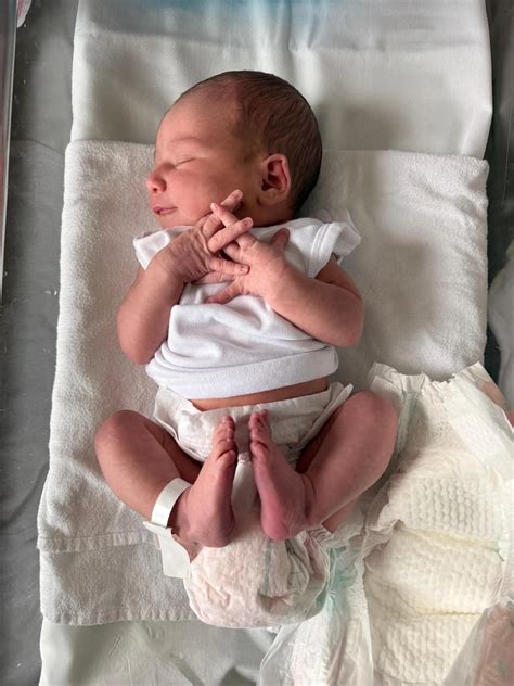 Sunrise star James Tobin welcomes his first child | New Idea