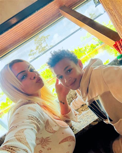 MELLYLAND | Lunch came with a cutie & a view 😍 #Yum | Instagram