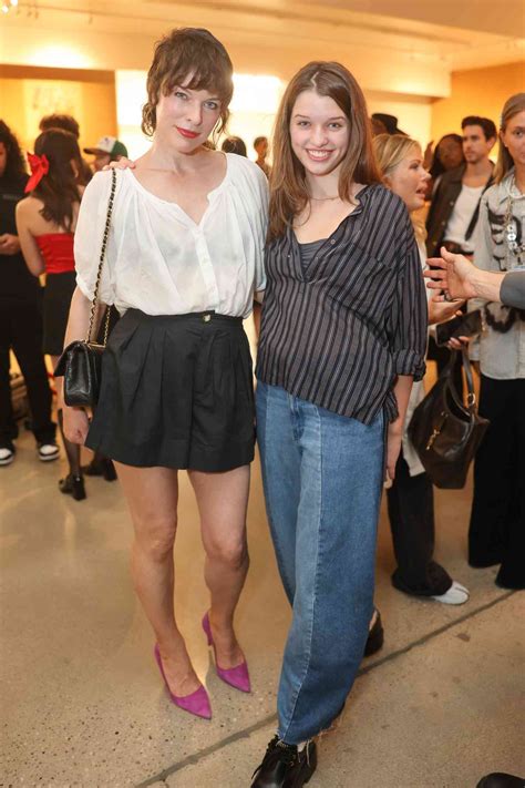 Star Tracks: Mariska Hargitay, Sarah Jessica Parker [PHOTOS]