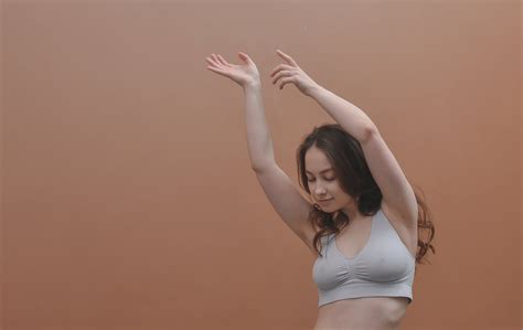 How to Stop Sweating Armpits with Effective Home Remedies - BeFashionable