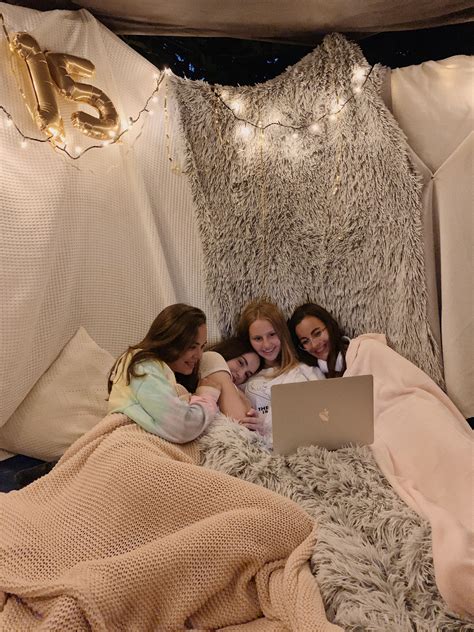 Sleepover Room, Fun Sleepover Ideas, Sleepover Activities, Things To Do
