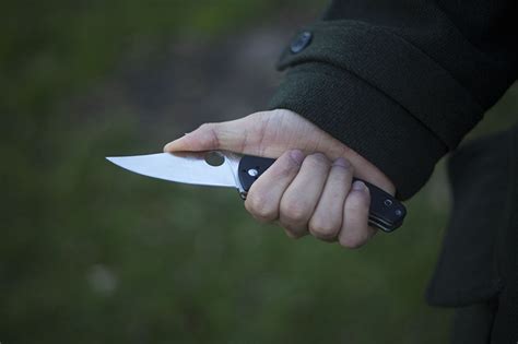 Spyderco Tenacious G-10 Plain Edge Knife Review