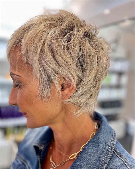 40 Modern Shaggy Pixie Cut Ideas for 2024 | Short shaggy pixie haircuts